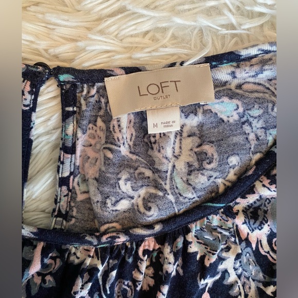 LOFT Outlet Floral Women’s Medium Scoop neck Short Cap Sleeve Top Blouse - Picture 2 of 8